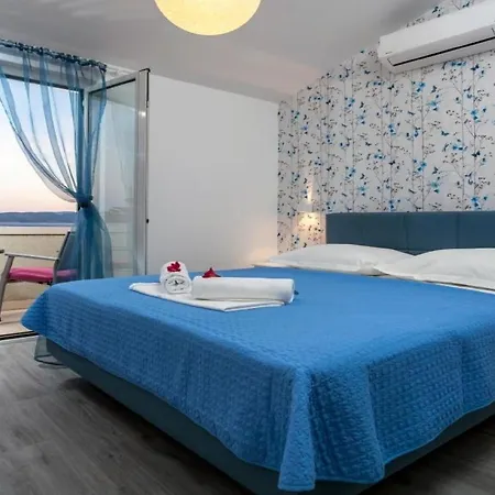 Apartamento Angela - Two Bedroom With Terrace And Sea View Snje Na Baška Voda